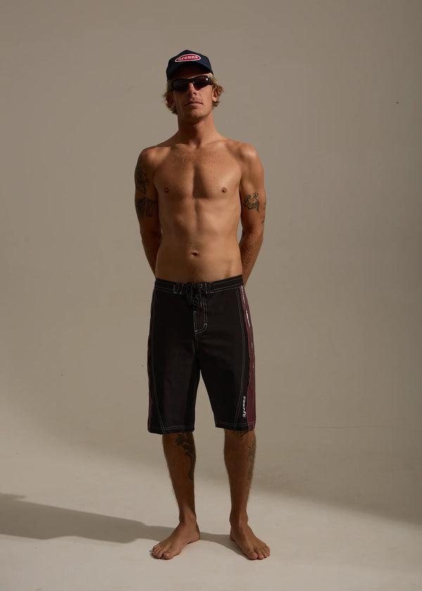FORUM SURF RELATED B/SHORT
