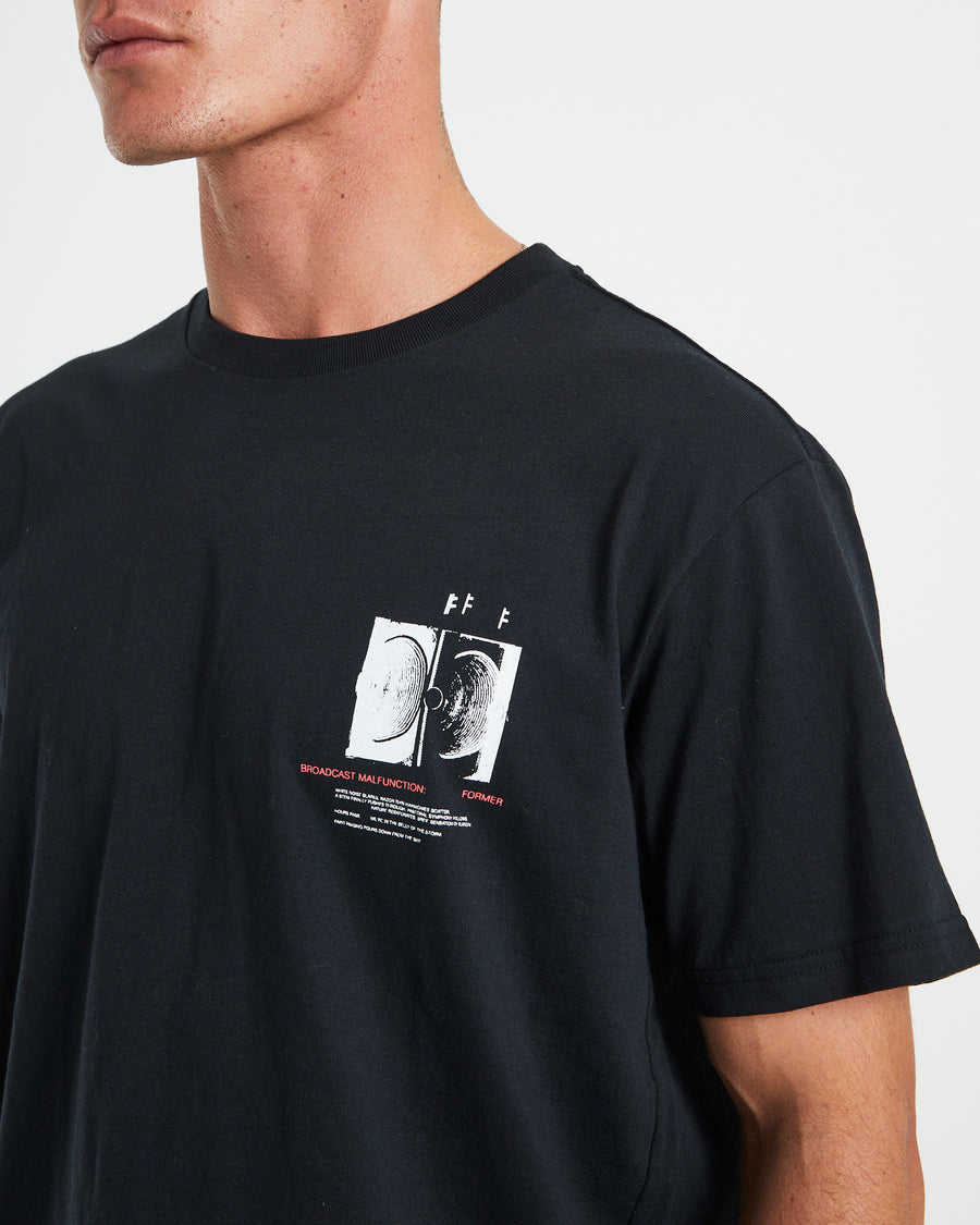 QUANDARY T-SHIRT