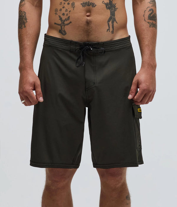 REYNOLDS 19 TRUNK 27