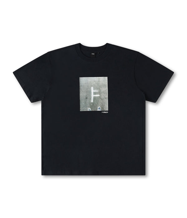 GROUNDED T-SHIRT
