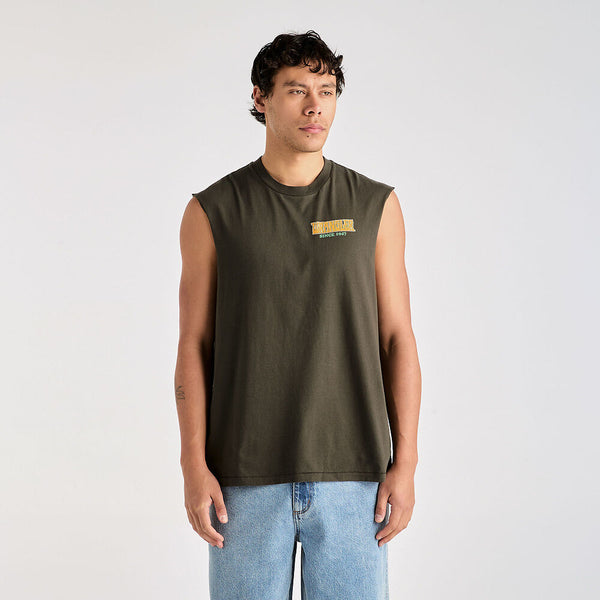 HOLLOW FANGS MUSCLE TEE