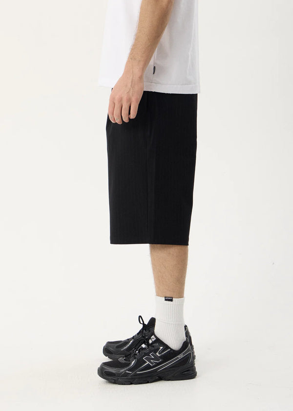 BUSINESS BAGGY PLEATED SHORT