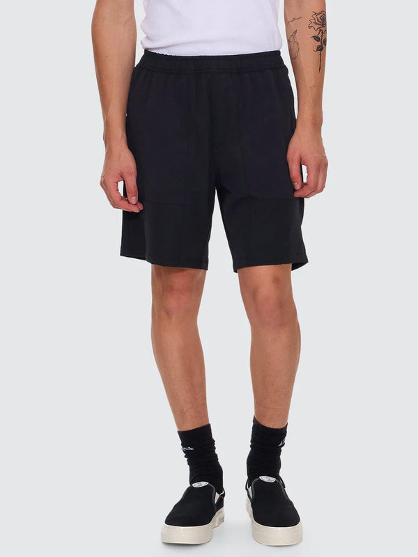 HIDDEN STRETCH SHORT