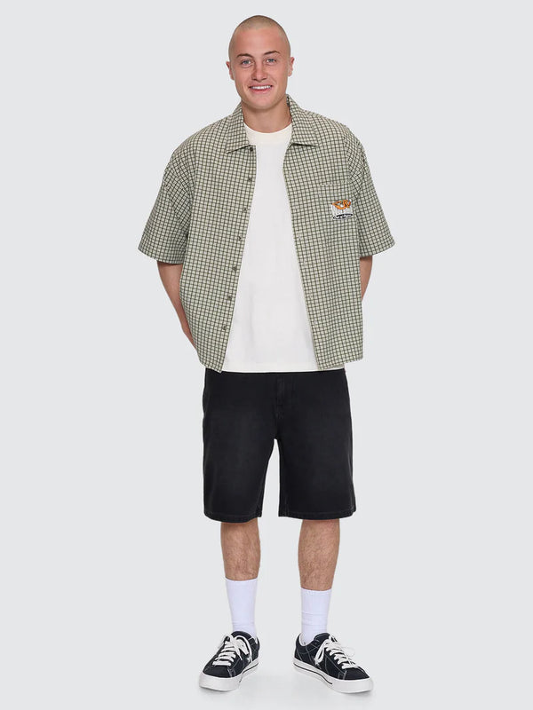 ON LEAVE BOX FIT CROPPED S/S SHIRT