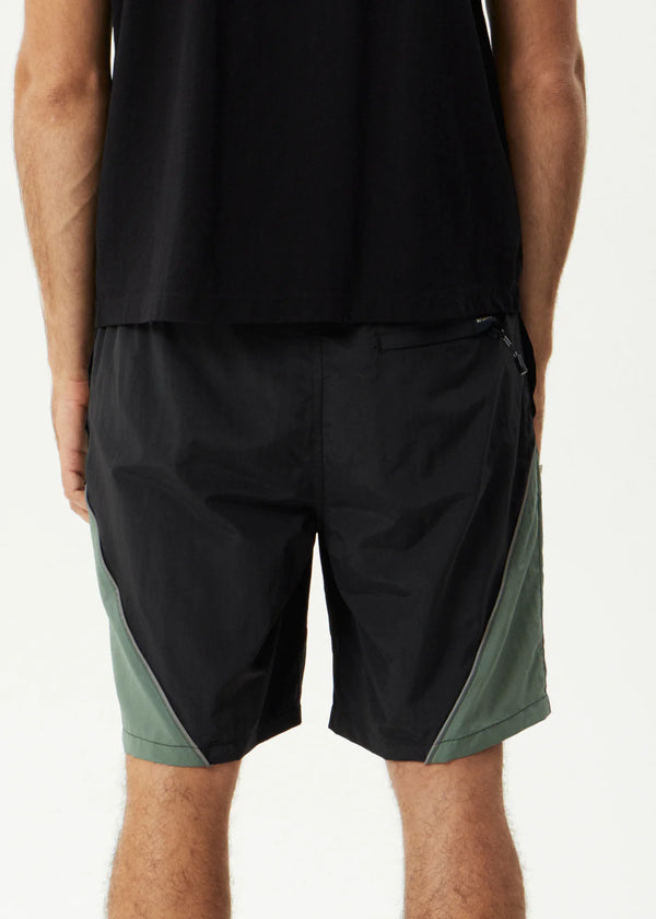 SPORTING PANELLED SHORT
