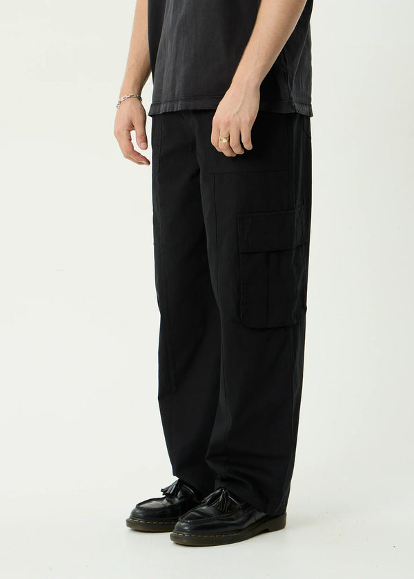 SUMMIT PLEATED CARGO PANT