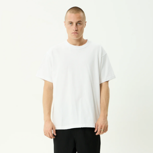 VINTAGE GENESIS HEAVYWEIGHT DISTRESSED BOXY TEE